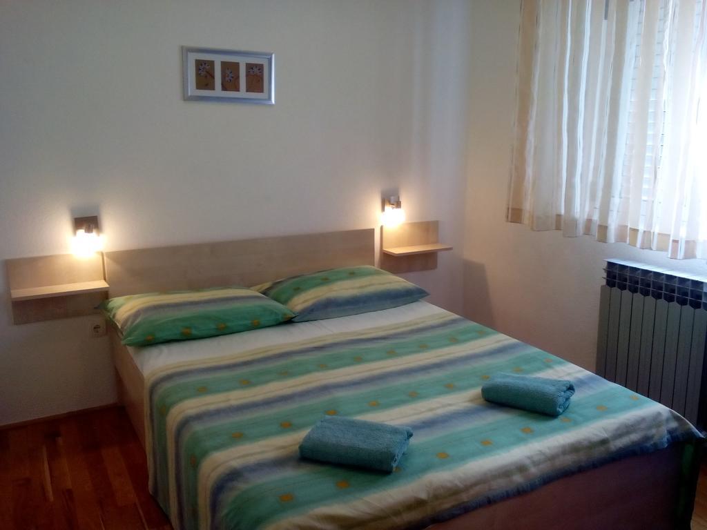 Apartment Petra Baska Voda Luaran gambar