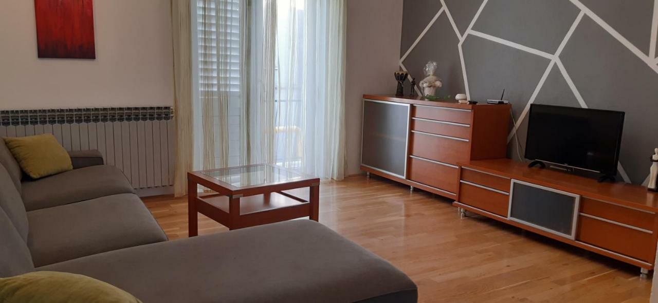 Apartment Petra Baska Voda Luaran gambar